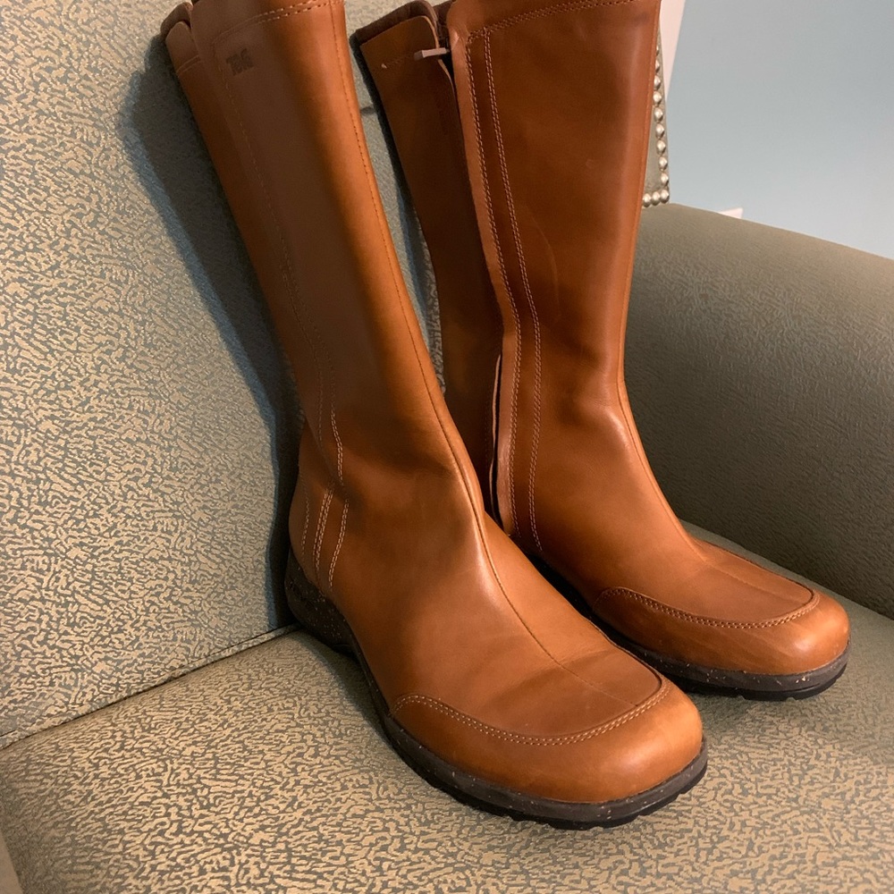 Teva leather Capistrano mid-calf boot - Picture 3 of 10